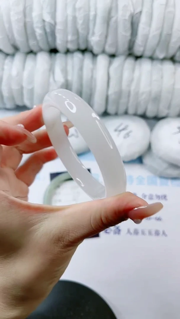 【闪购商品】石英质玉手镯未镶嵌1051818950-多样性发货