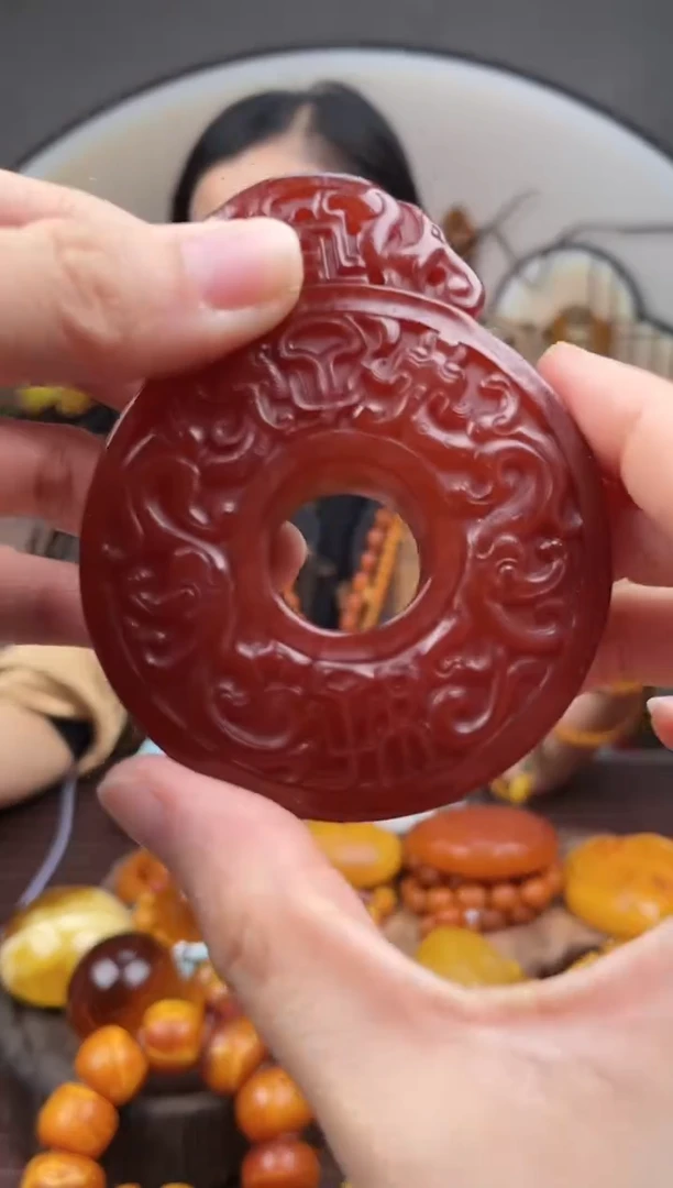 【闪购商品】琥珀裸石未镶嵌首饰 假1赔4 （多样性发货1件