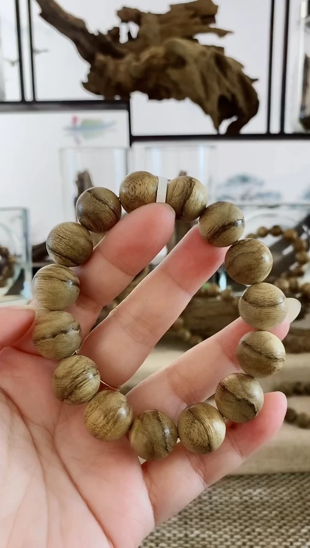 沉香手串达拉干老料