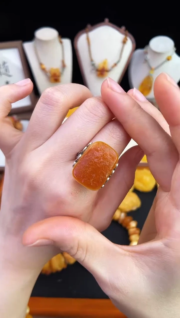 琥珀未镶嵌珠宝奇石柒月