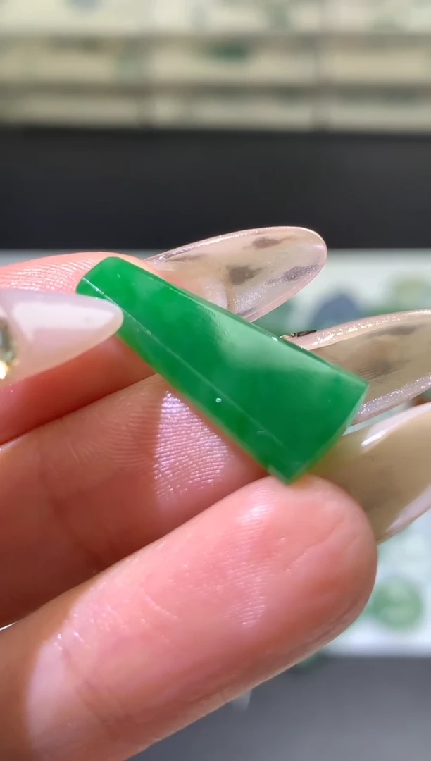 未镶嵌定制翡翠毛货  23.3-10.2-3.4