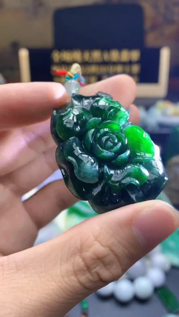 颈饰未镶嵌翡翠天然缅甸翡翠