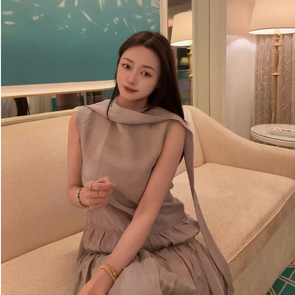 领飘带珠光腰褶背心裙