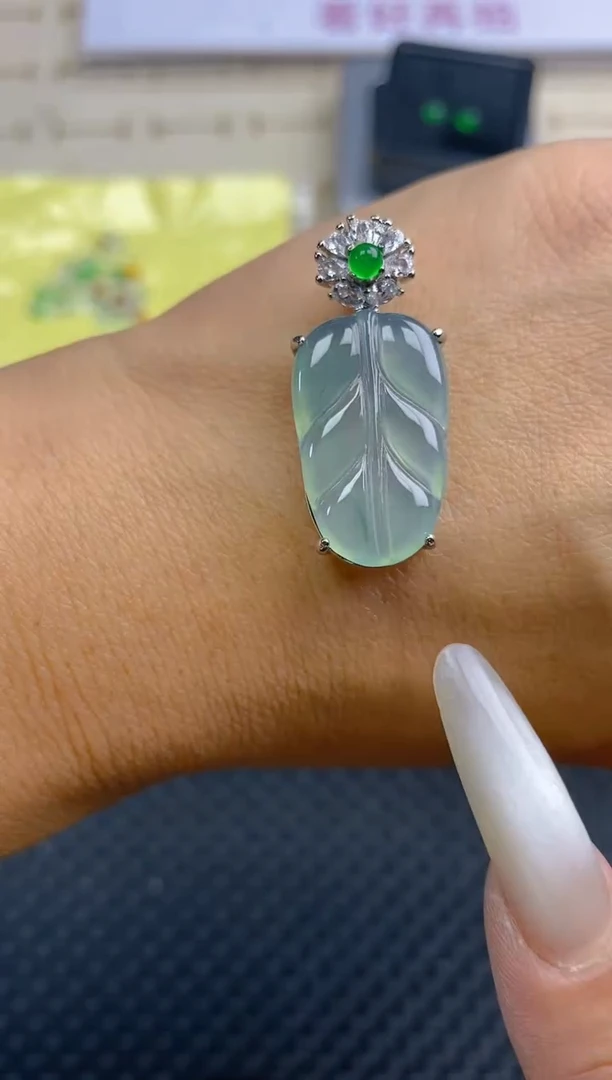 翡翠裸石天然翡翠蛋面17