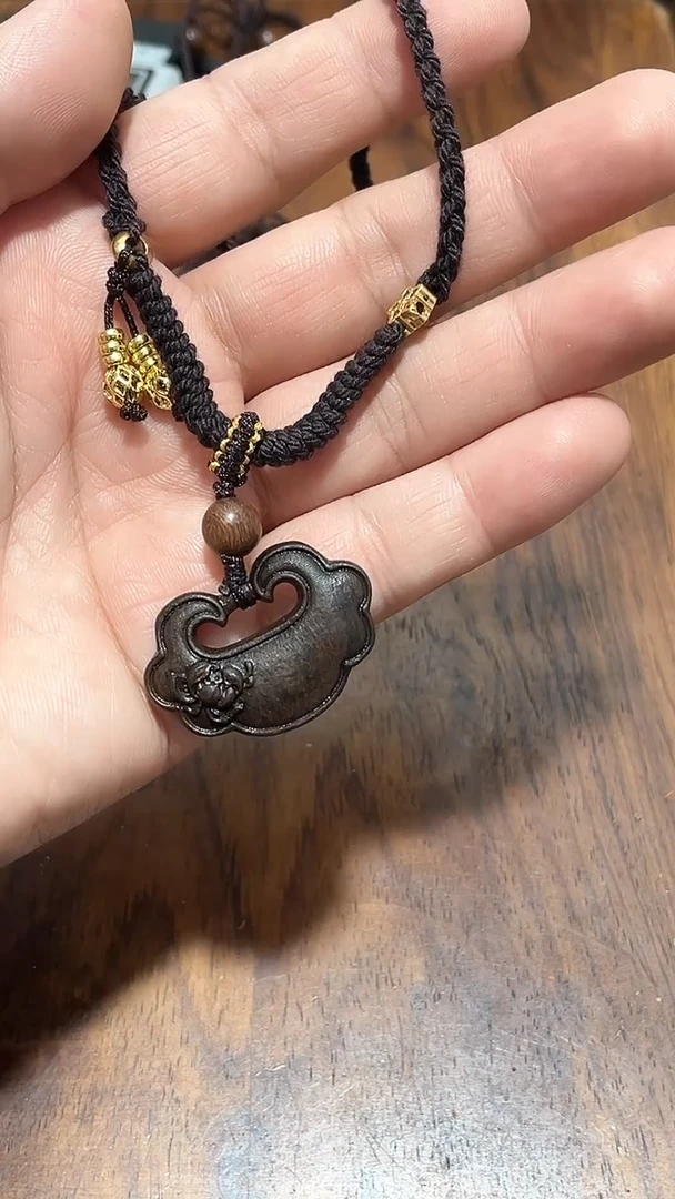 【闪购商品】檀香木精品推荐芽庄紫q平安锁