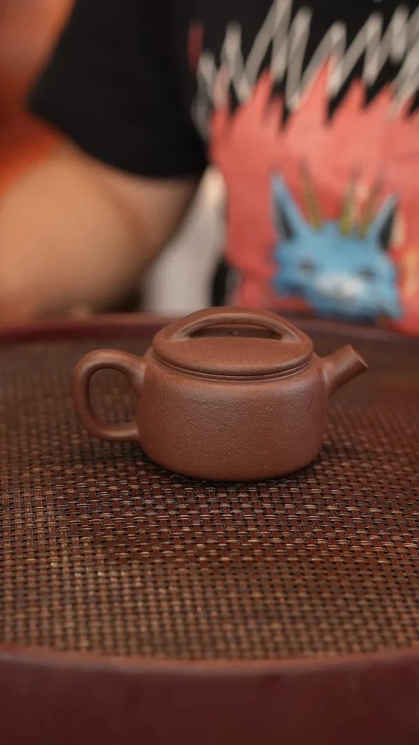 茶壶紫砂紫泥 汉瓦 18目 140cc 半手工