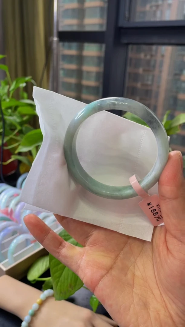 【闪购商品】翡翠手镯未镶嵌手镯01