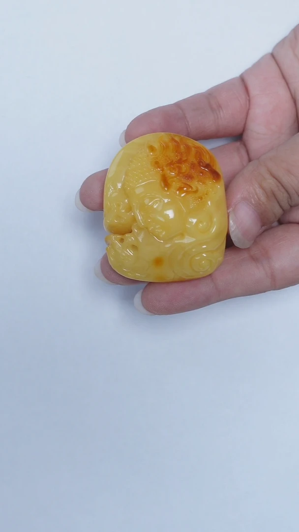 未镶嵌颈饰琥珀蜜蜡雕刻吊坠