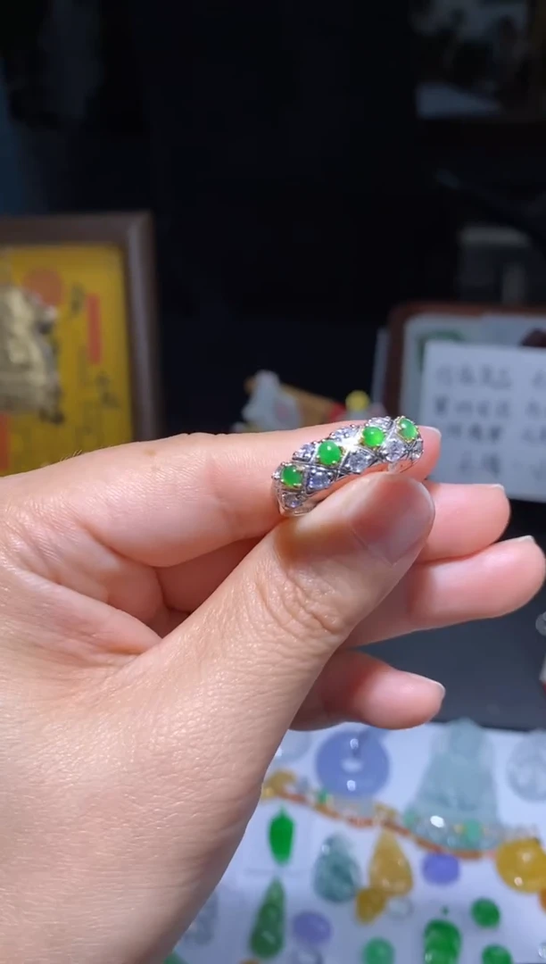 银S925镶嵌戒指翡翠48小时鉴赏