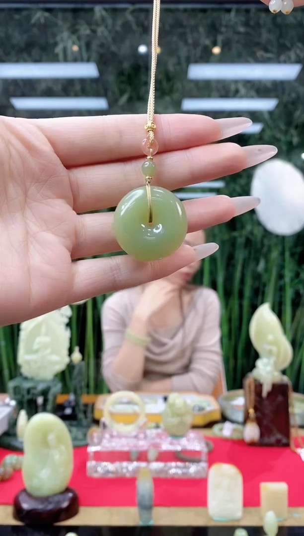 未镶嵌和田玉挂件?****?闪购绿黄平安扣约31mm