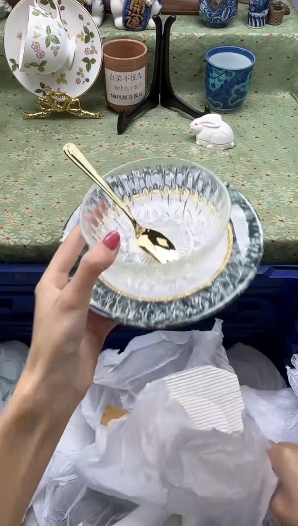 瓷片M****i    B124