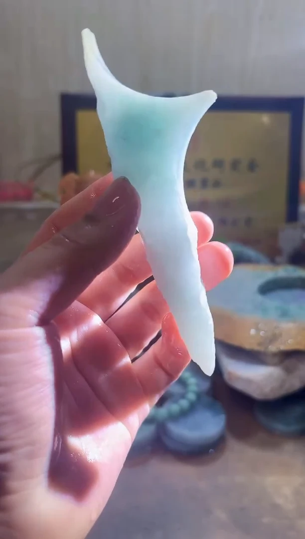 翡翠挂件未镶嵌A货常星2421