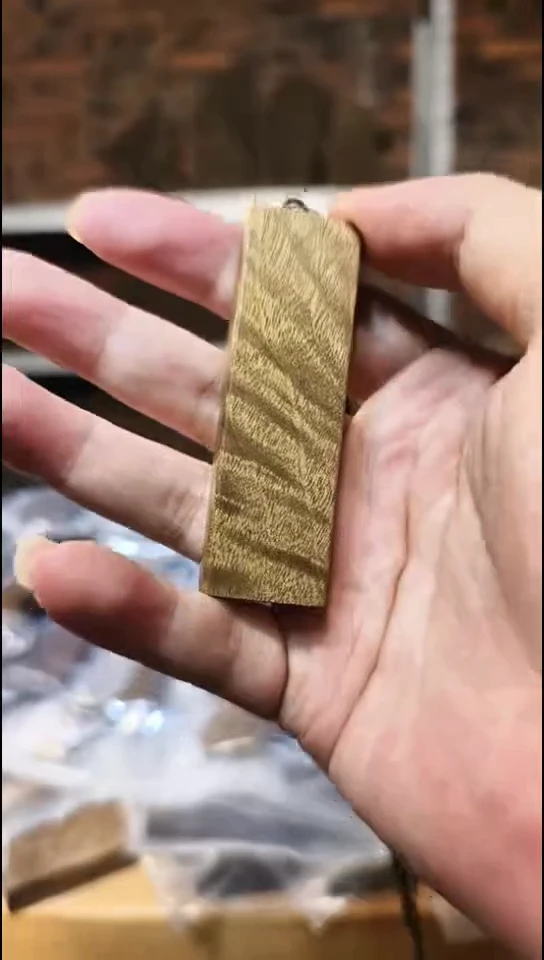 金丝楠无事牌手把件