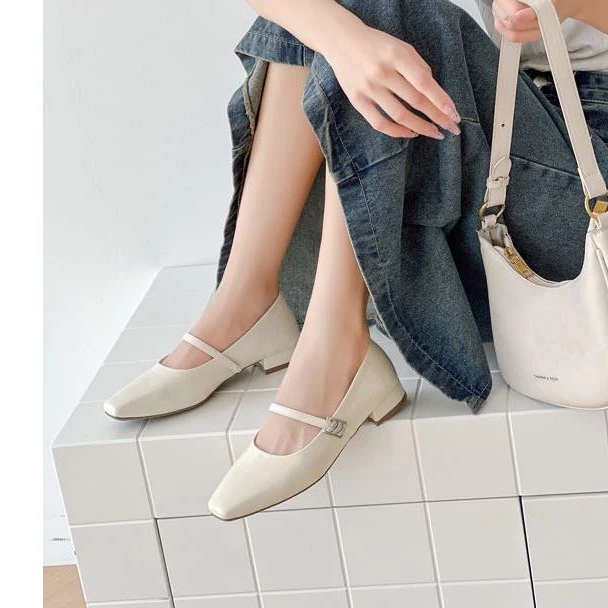 低跟牛皮新款单鞋132093米色