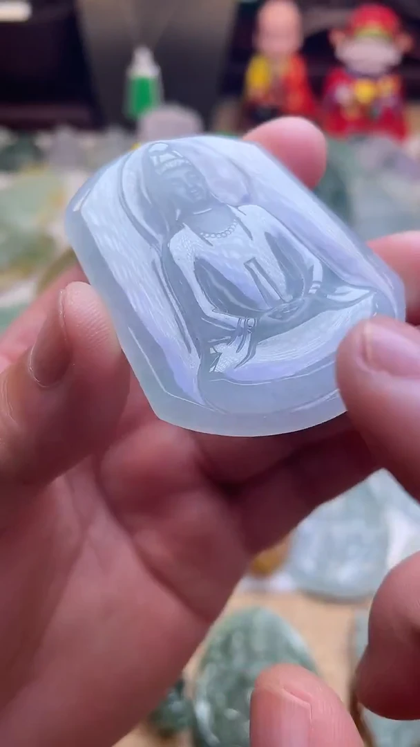 颈饰未镶嵌翡翠观音