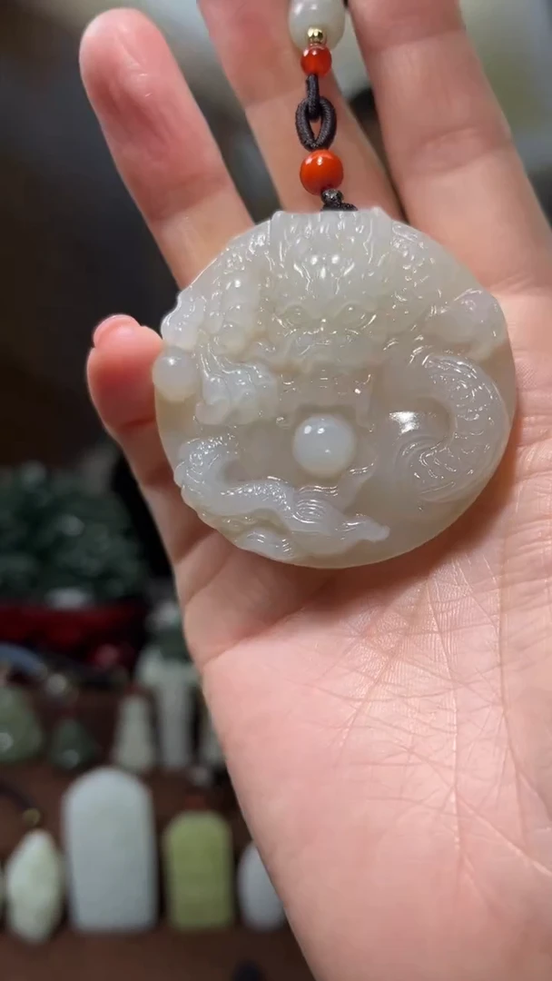 颈饰未镶嵌和田玉·