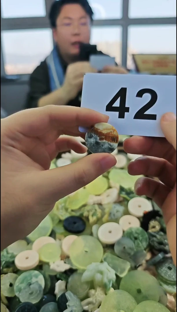 【闪购商品】蛇纹石玉颈饰未镶嵌吊坠42
