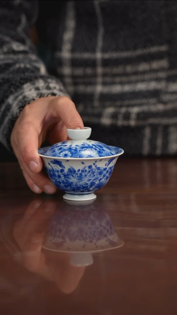 晓月窑青花蝶恋花