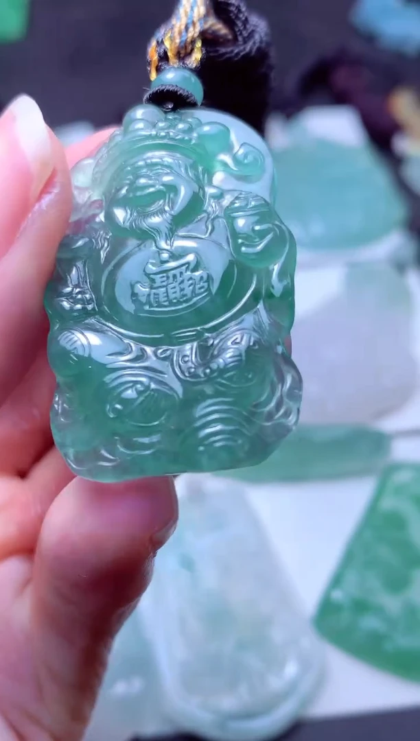 颈饰未镶嵌翡翠天然A货翡翠