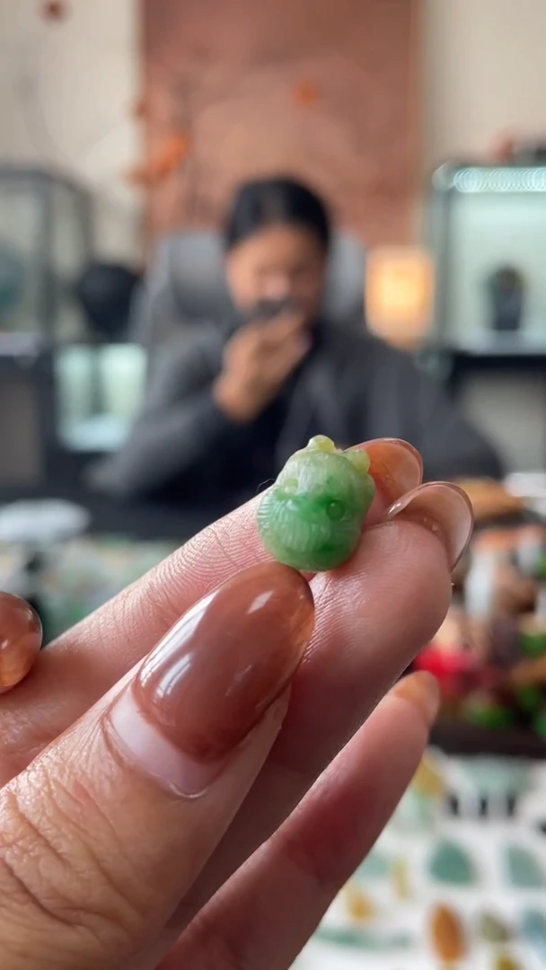 【闪购商品】定制翡翠未镶嵌小熊300