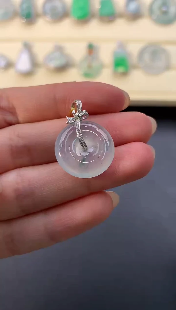 【闪购商品】翡翠颈饰18K金镶嵌D878