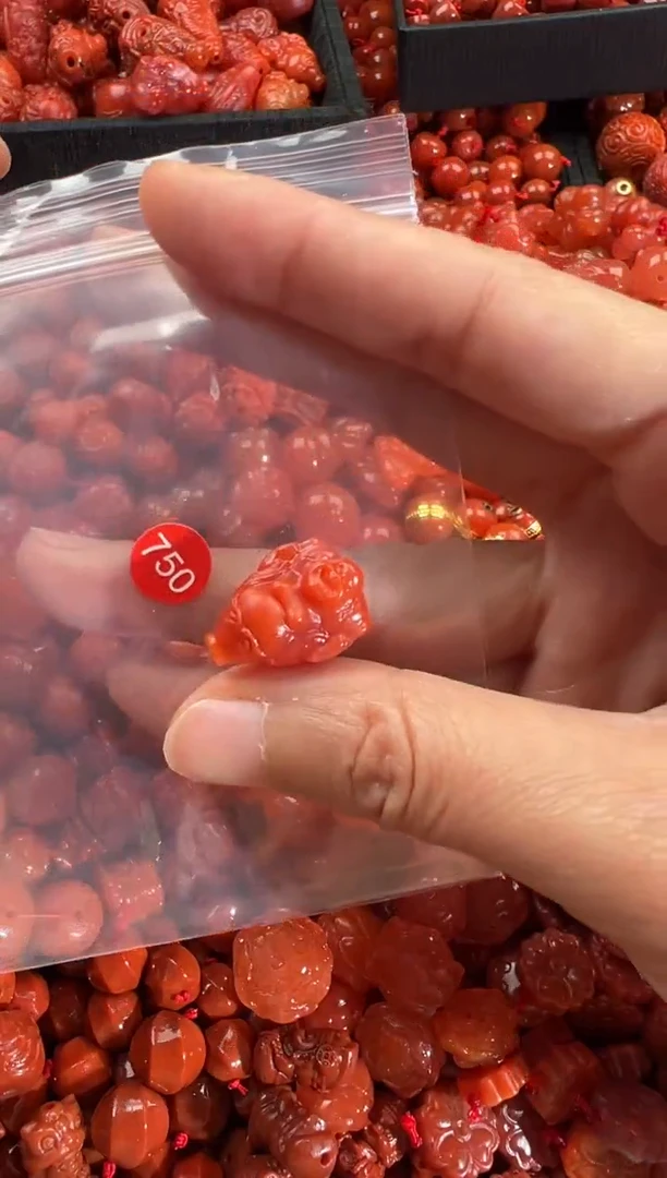 【闪购商品】南红玛瑙颈饰未镶嵌1