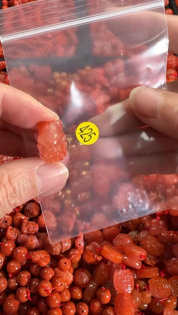 【闪购商品】南红玛瑙颈饰未镶嵌1