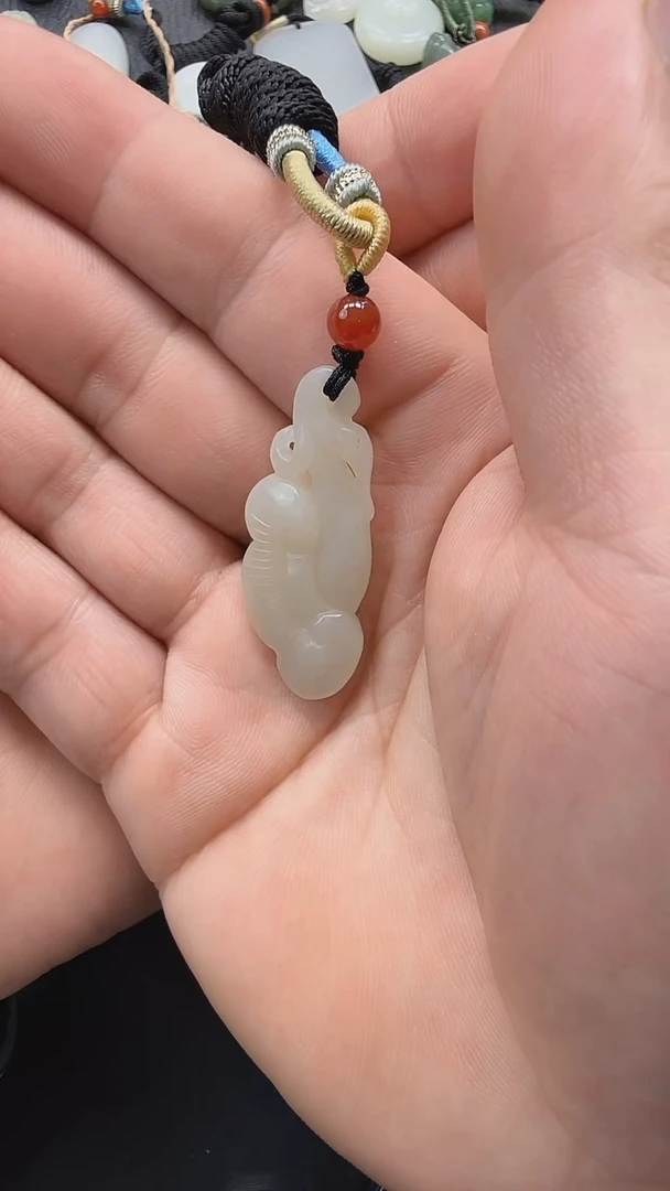 和田玉未镶嵌吊坠(不含链)228