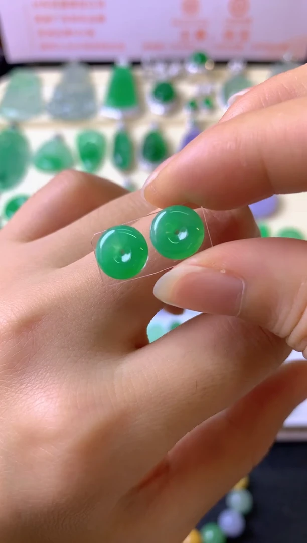 未镶嵌定制翡翠阿****韵裸玉（客户意向镶嵌）