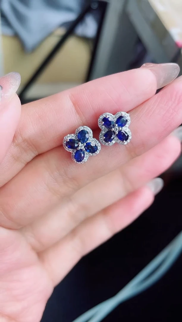 【闪购商品】蓝宝石耳饰银S925镶嵌耳饰