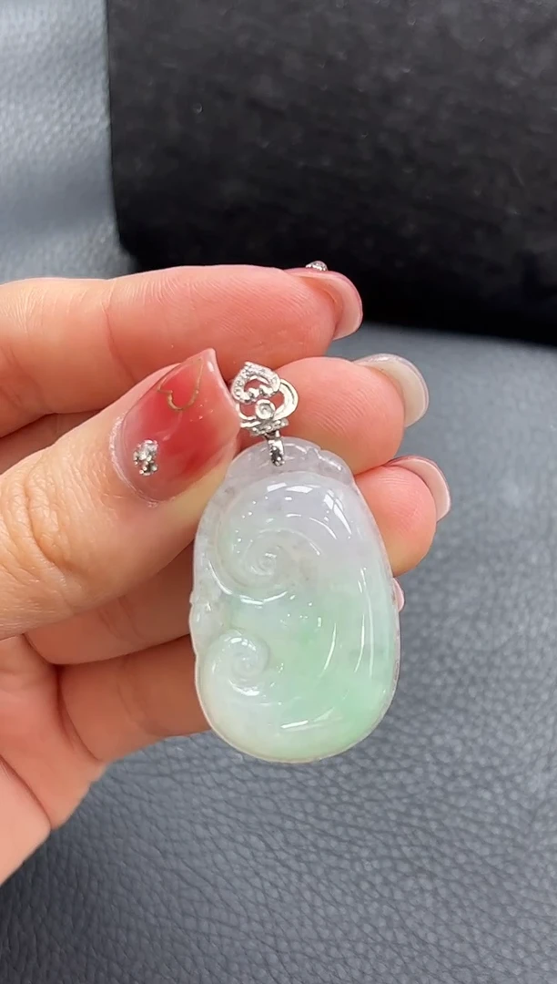 【闪购商品】翡翠颈饰18K金镶嵌如意