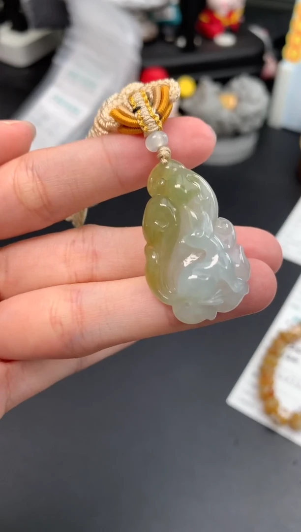 未镶嵌挂件翡翠48小时鉴赏期 退货不扣服务费