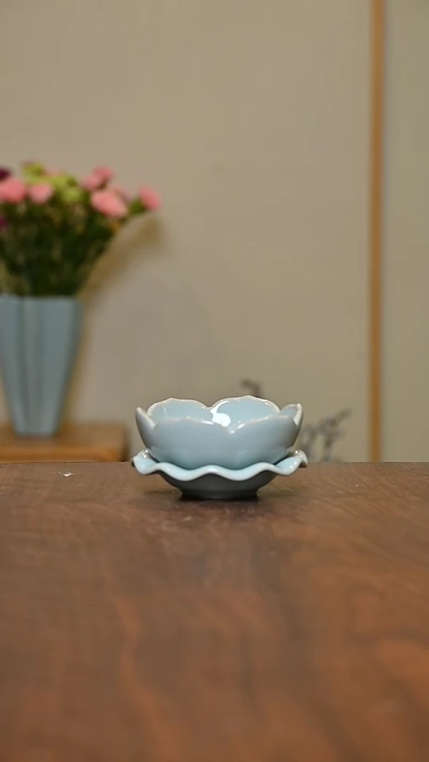 莲花茶漏 天青 微瑕 无款