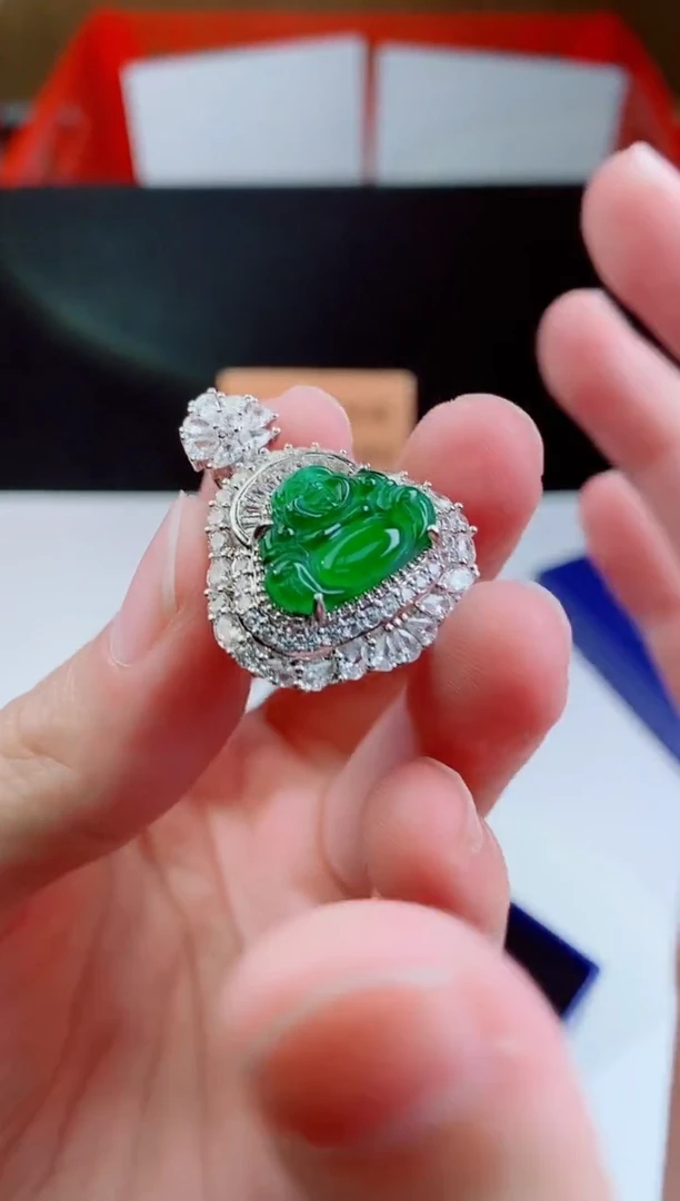 颈饰未镶嵌翡翠1