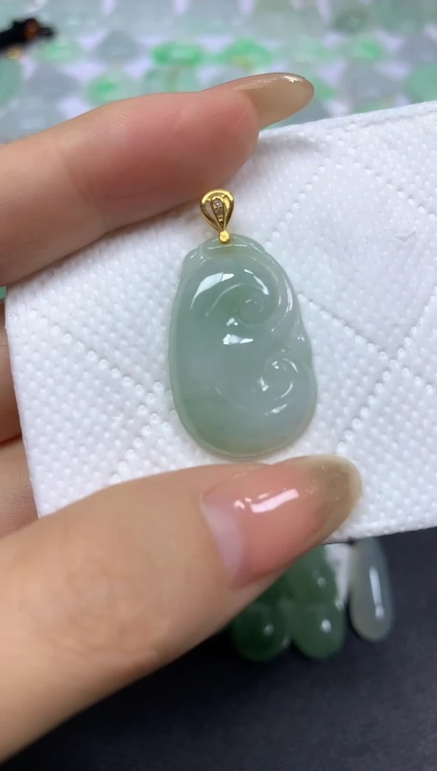 颈饰未镶嵌翡翠A货