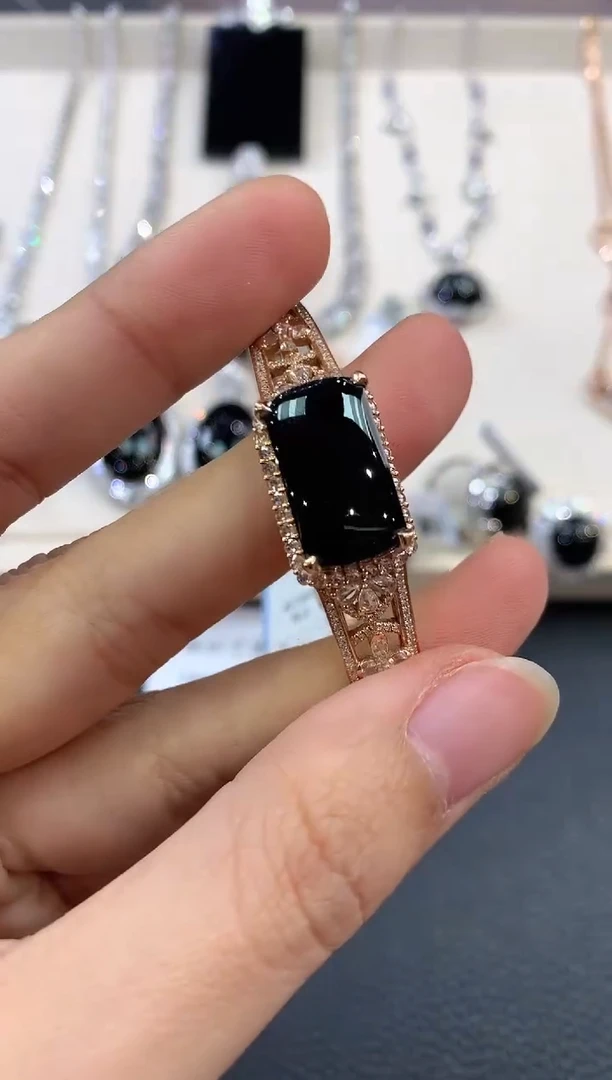 【闪购商品】翡翠手镯18K金镶嵌w159不退换