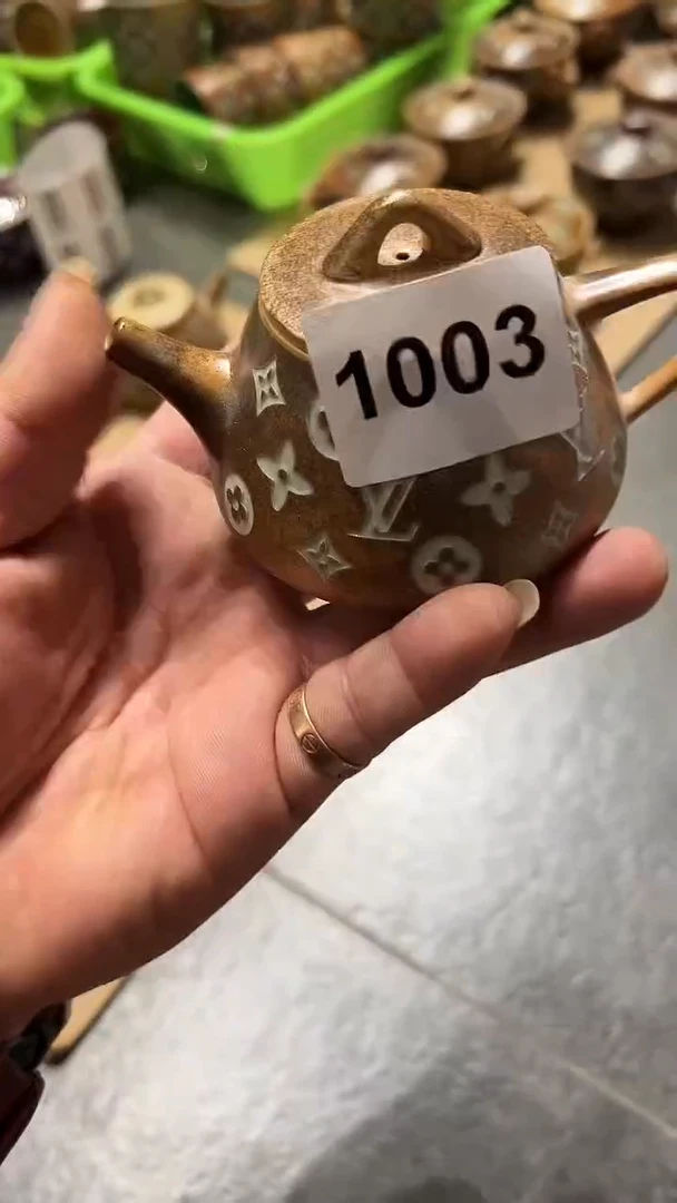 龙泉窑老花石瓢壶微瑕1003