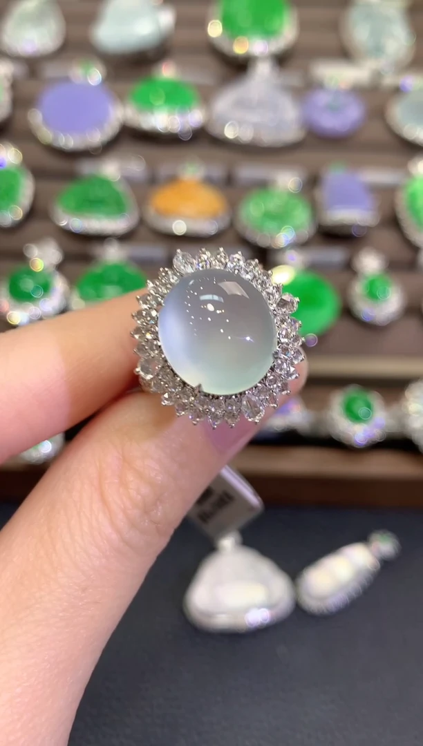 18K金镶嵌戒指翡翠秋日珠宝W66