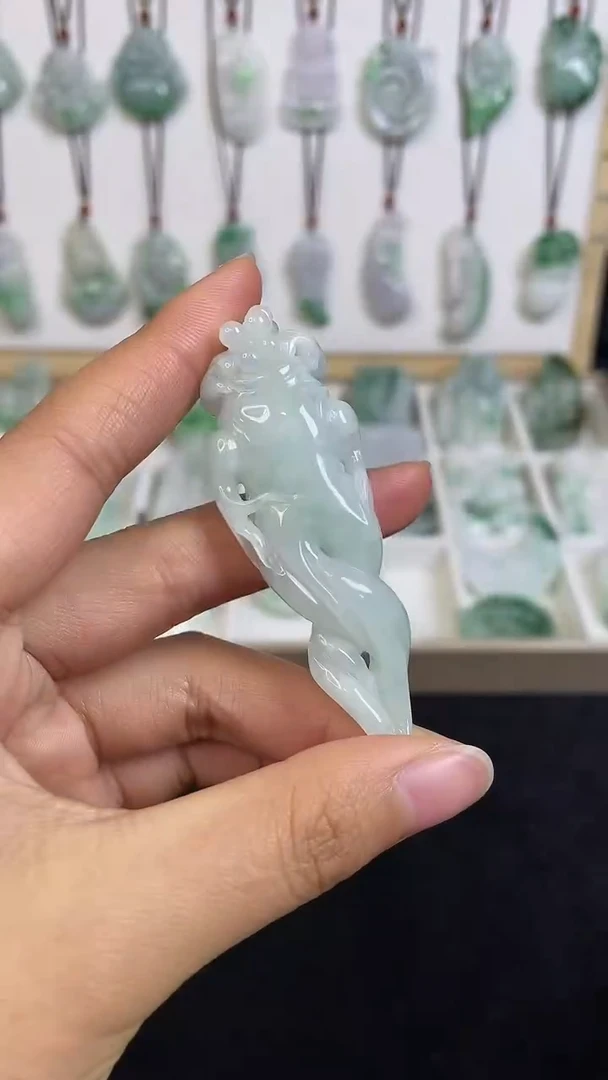 颈饰未镶嵌翡翠1