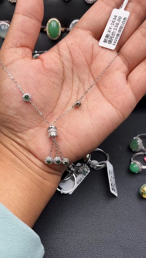 【闪购商品】翡翠颈饰银S925镶嵌缅甸天然A货翡翠S925银镶嵌