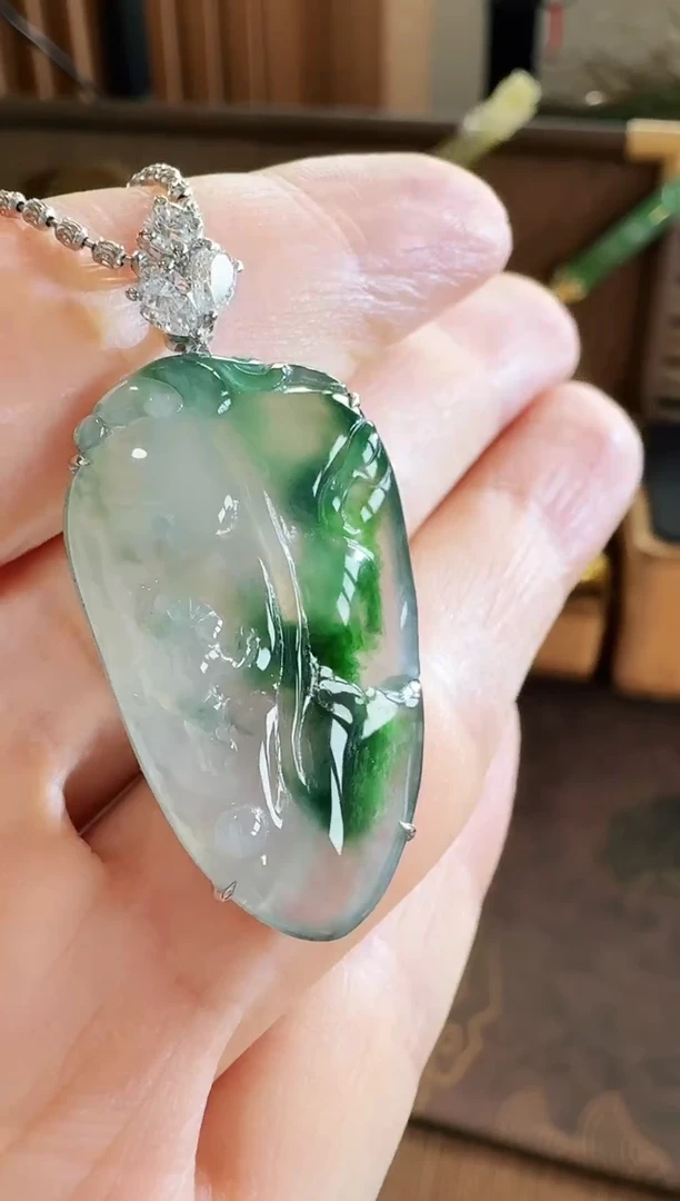 翡翠18K金镶嵌吊坠(不含链)吊坠