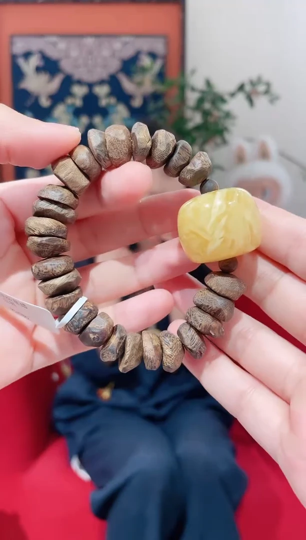 未镶嵌蜜蜡手链蜜蜡
