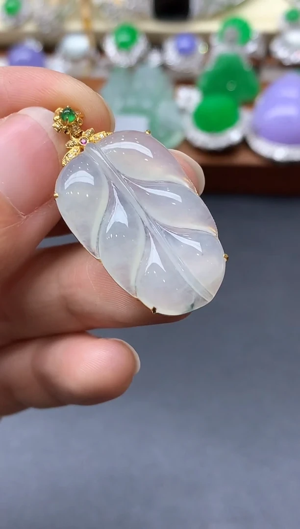 颈饰18K金镶嵌翡翠354-中国好珍宝