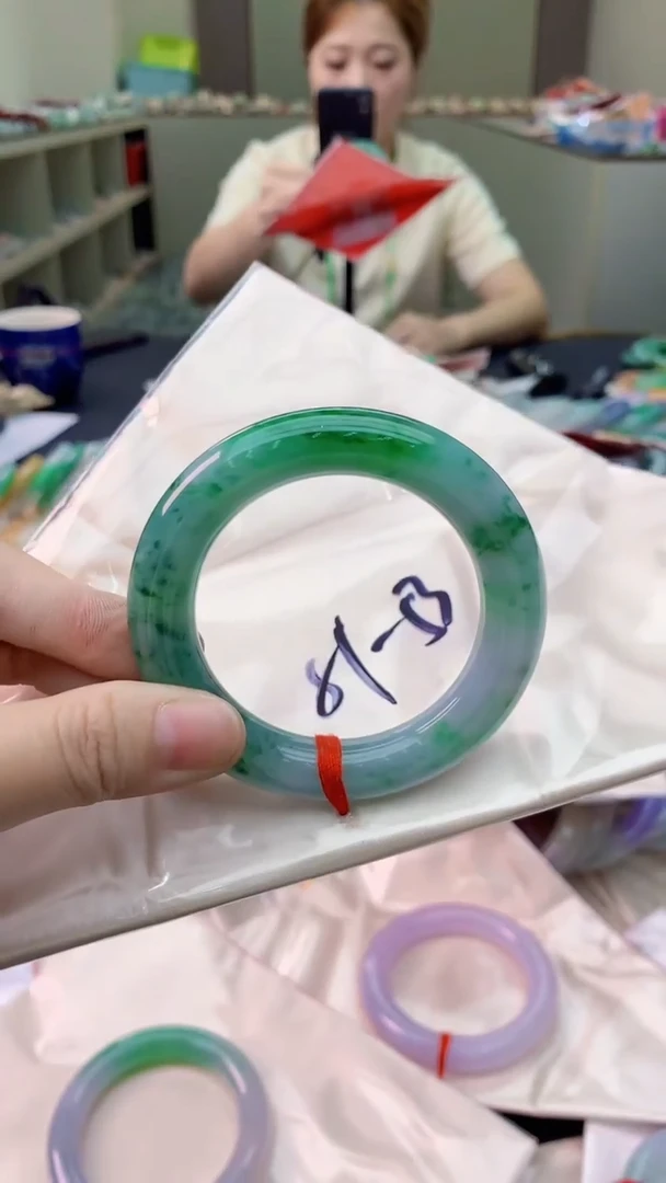 翡翠手镯未镶嵌0700395293