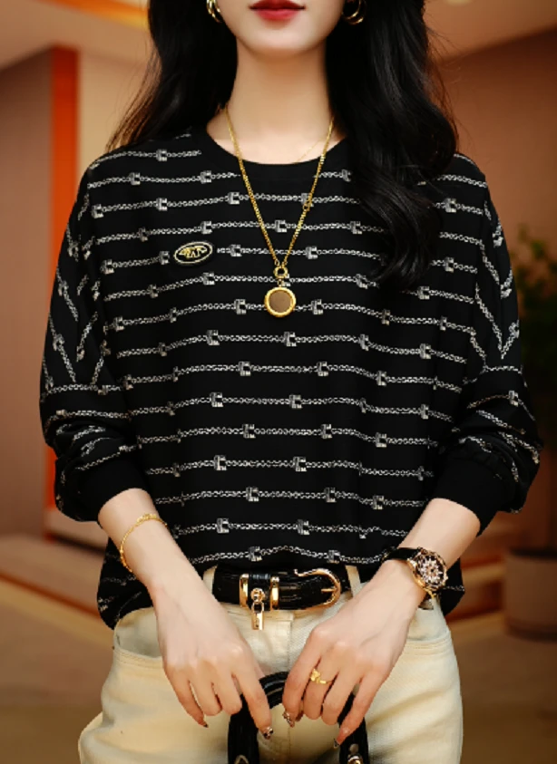 小链条-春季极简风减龄优雅轻奢时尚百搭气质圆领上衣