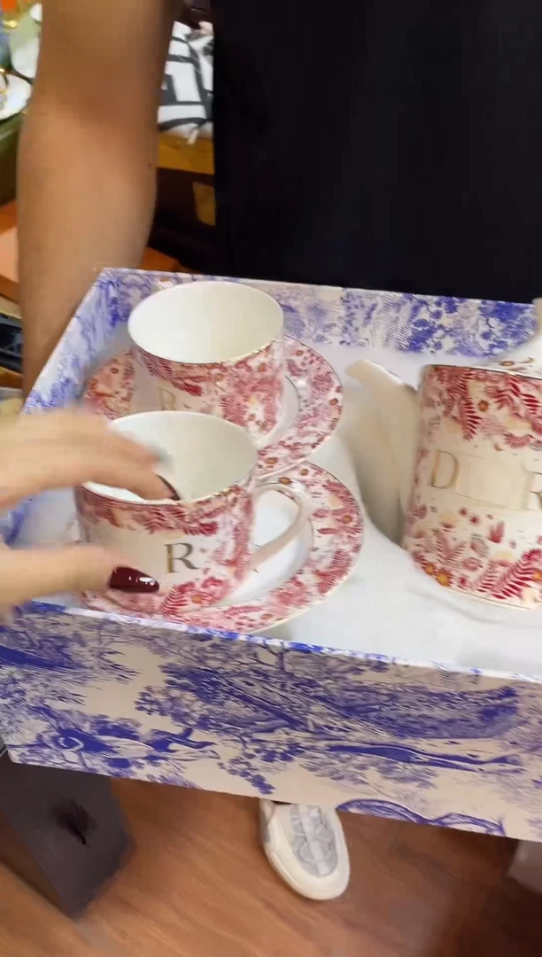 杯鸿辉家品牌瓷器，京东包邮！