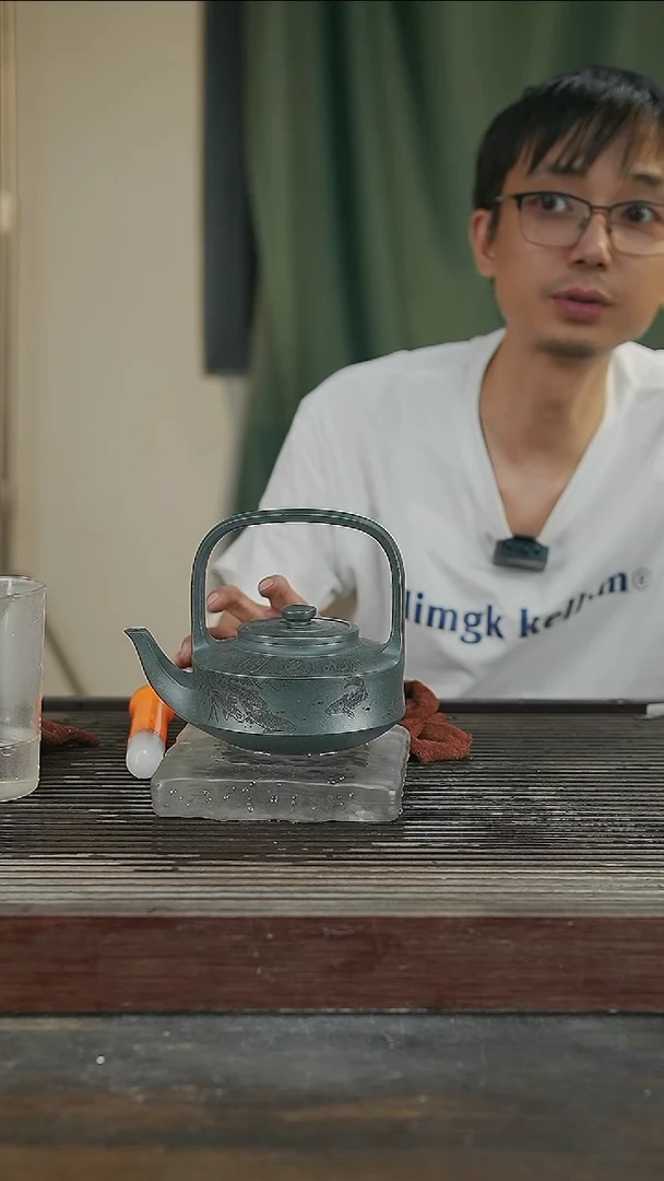 茶壶紫砂正高,带证700CC258号