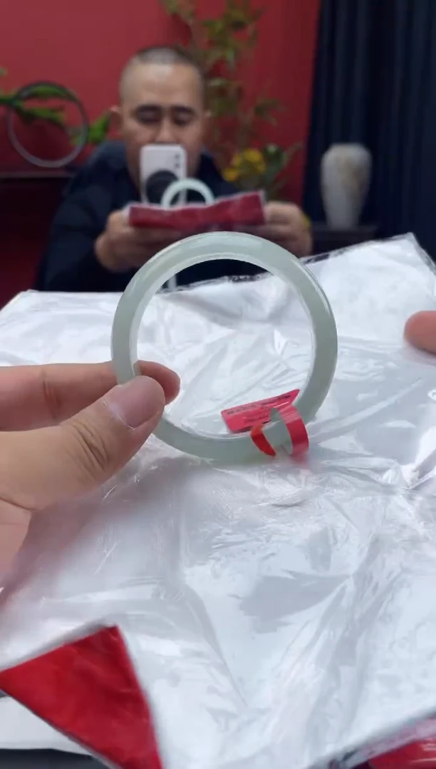 未镶嵌手镯翡翠7