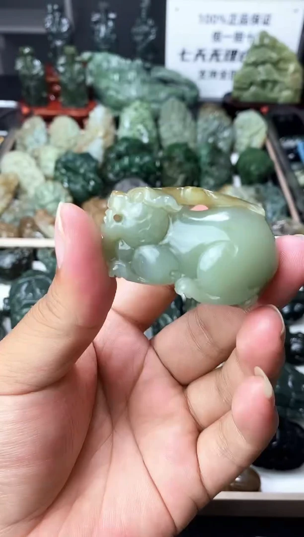 颈饰未镶嵌和田玉1