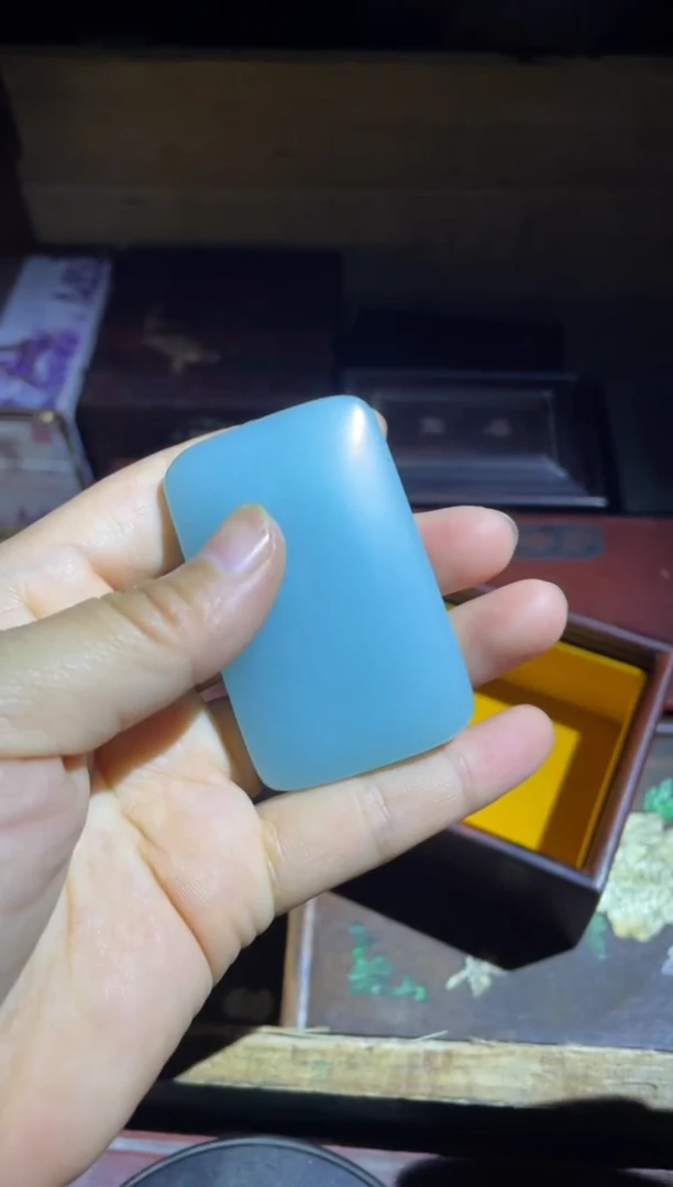 天然玉石未镶嵌颈饰  面包牌1件